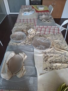 Półmiski powstałe na warsztatach ceramicznych