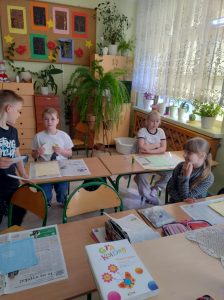 Dzieci podczas warsztatów