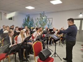 Ludzie podczas koncertu