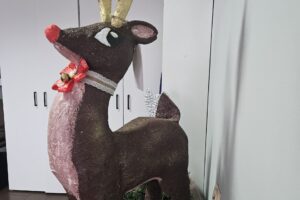 Figurka renifera z masy papierowej - rękodzieło