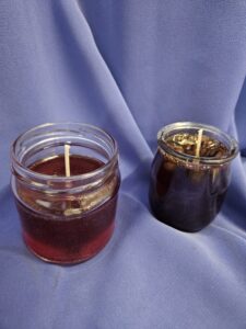 20260216_083427 Dwie świece żelowe w słoiczkach.