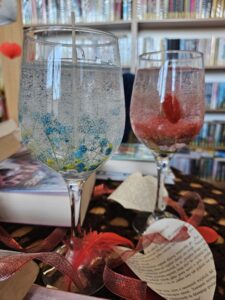 20260216_090952 Dwie świece żelowe w kielichach.